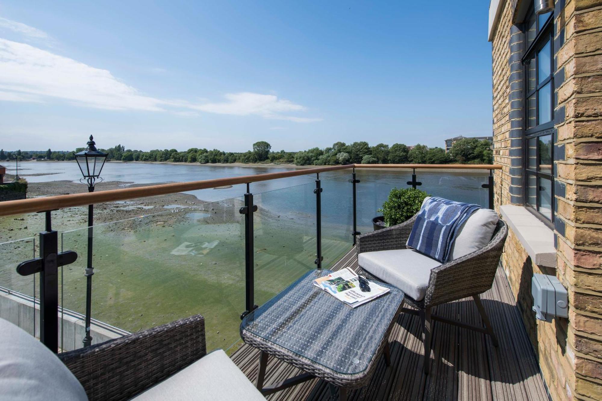 Palace Wharf Apartments London Exterior foto